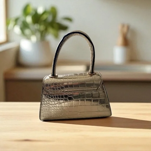 Aldo Gold Mini Bag with Luxurious Finish - Picture 2 of 3